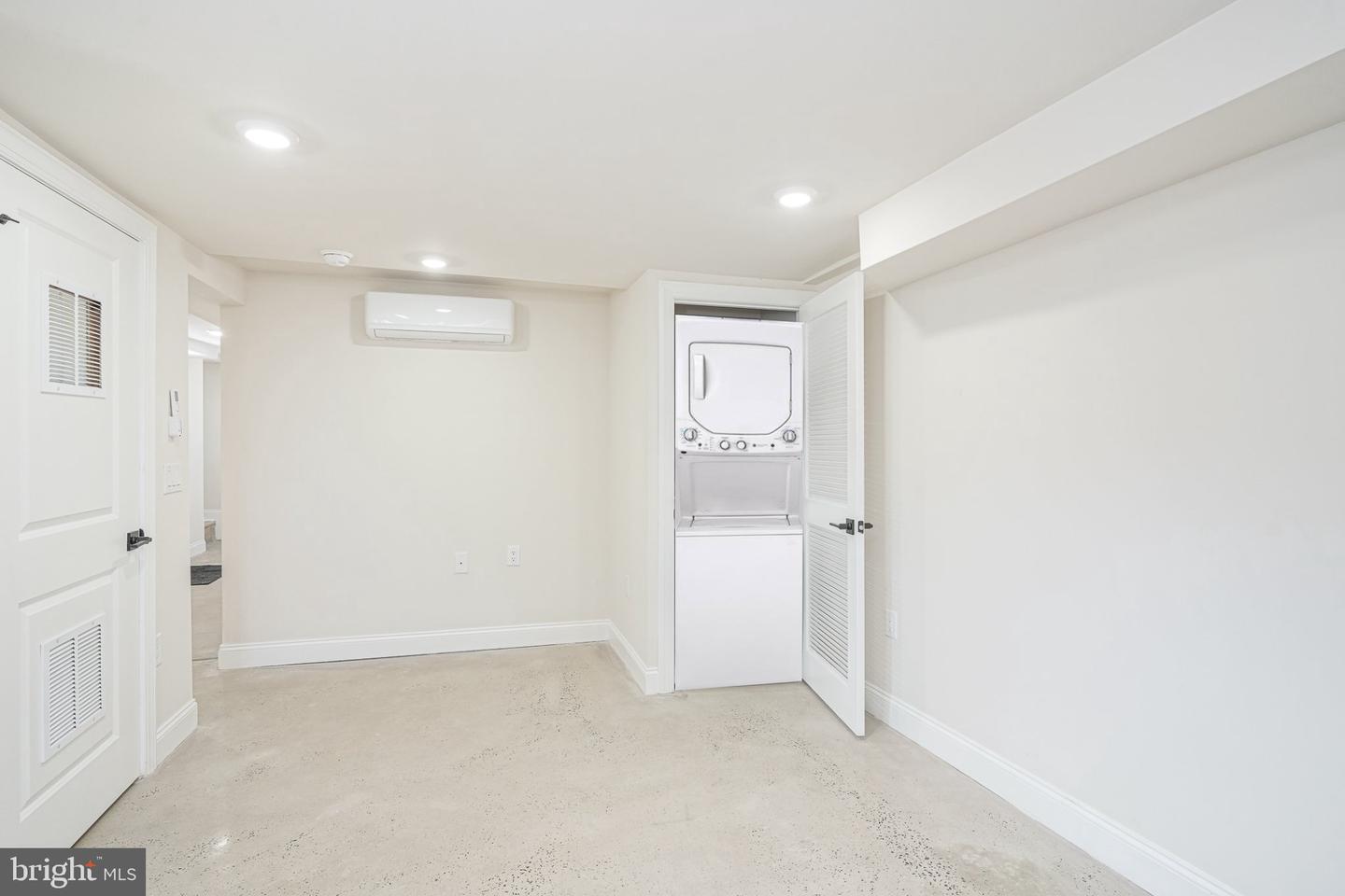2412 S 24th St #2 Property Photo 12