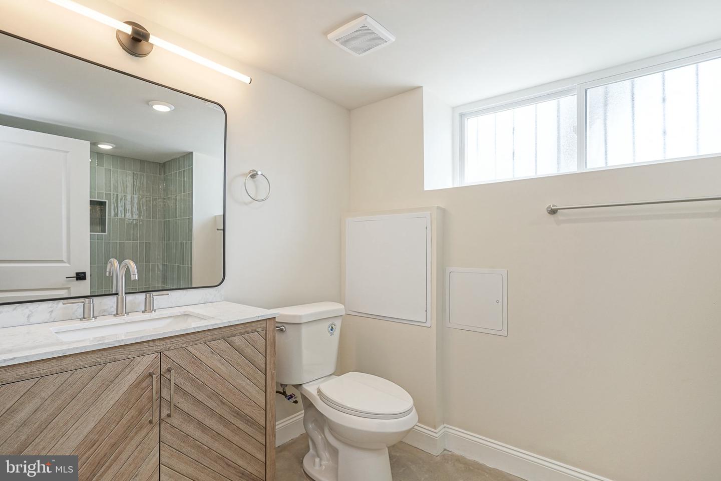 2412 S 24th St #2 Property Photo 18