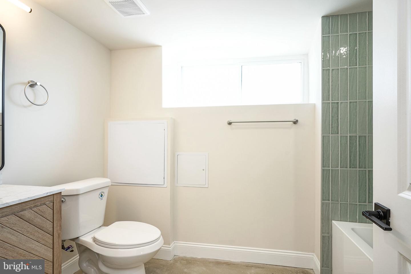 2412 S 24th St #2 Property Photo 19
