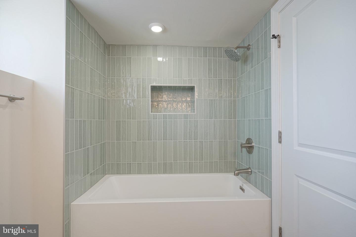 2412 S 24th St #2 Property Photo 20