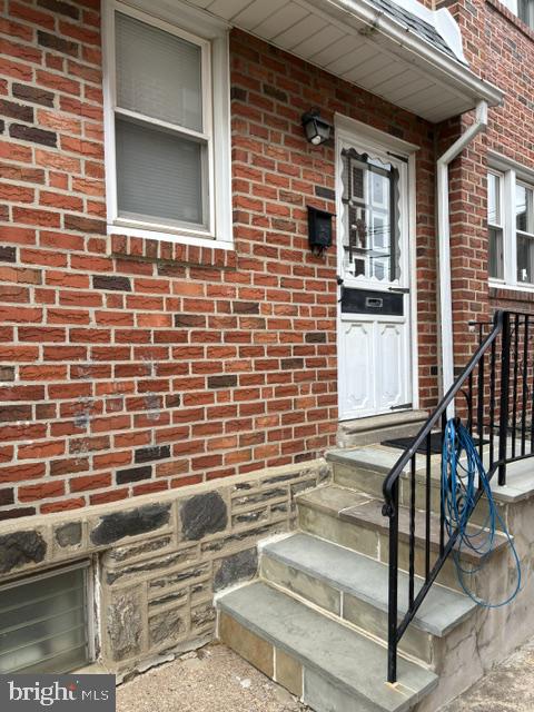 1107 Brighton St Property Photo 3