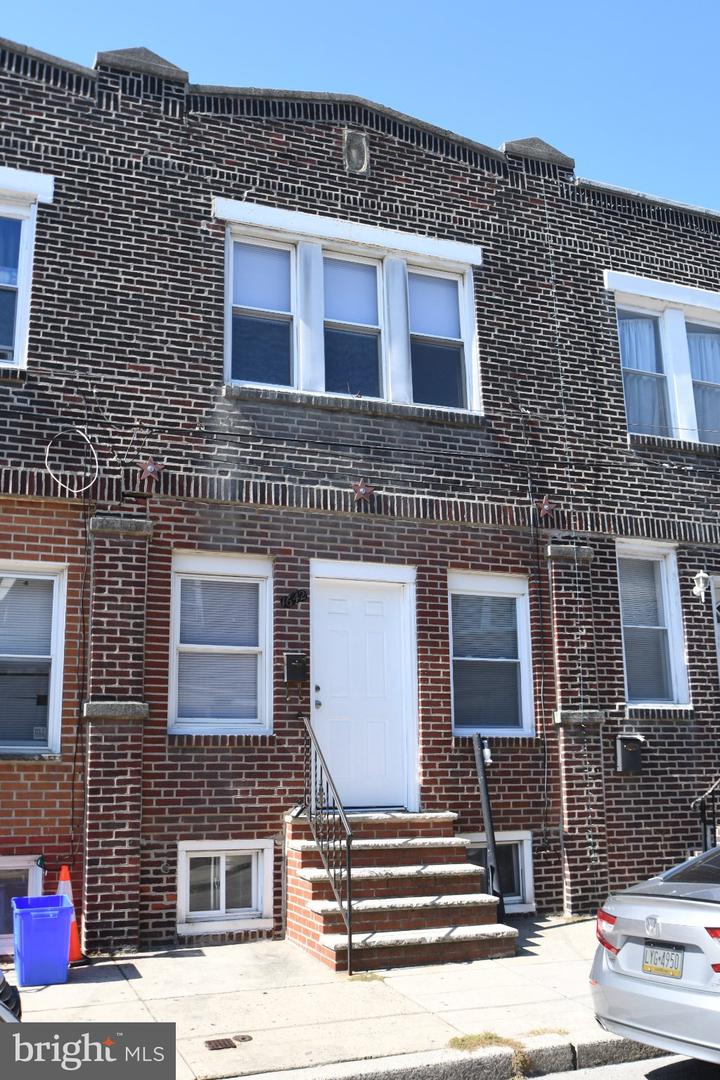 1642 S NEWKIRK ST Property Photo 1