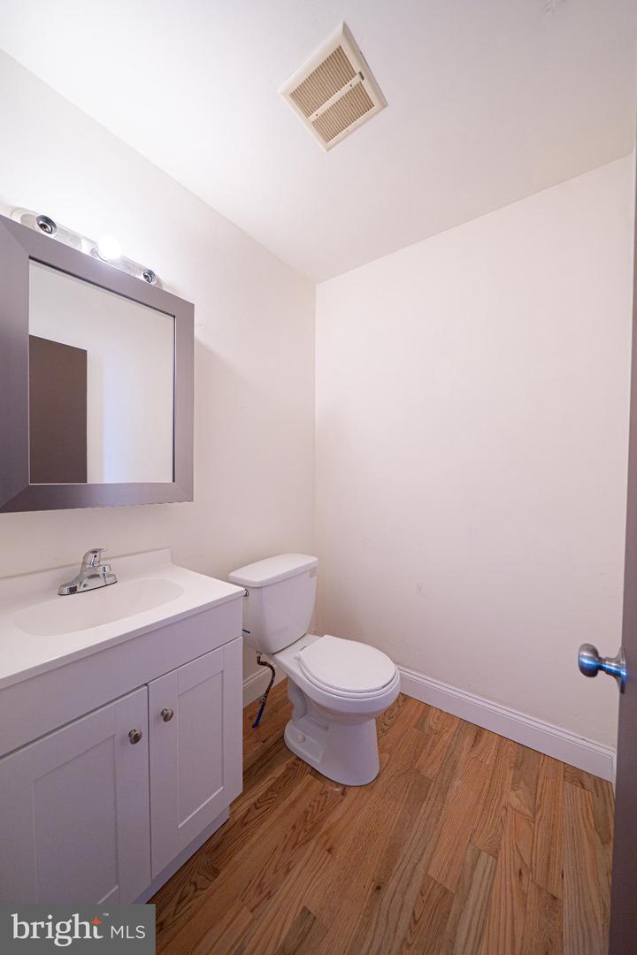 7974 Loretto Ave Property Photo 9