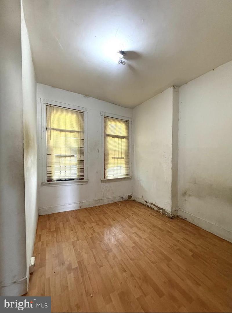 2237 Pierce St Property Photo 8