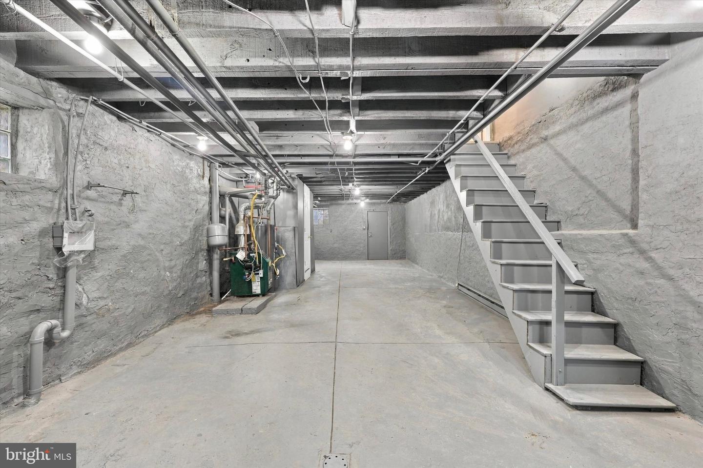 227 Lindley Ave Property Photo 13