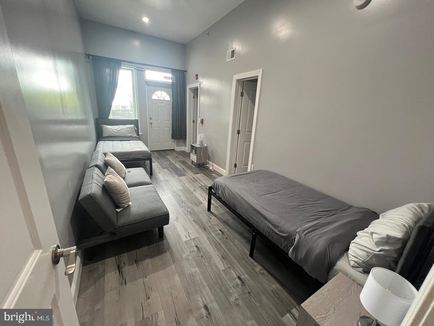 700-8 N Marshall St #c2 Property Photo 25