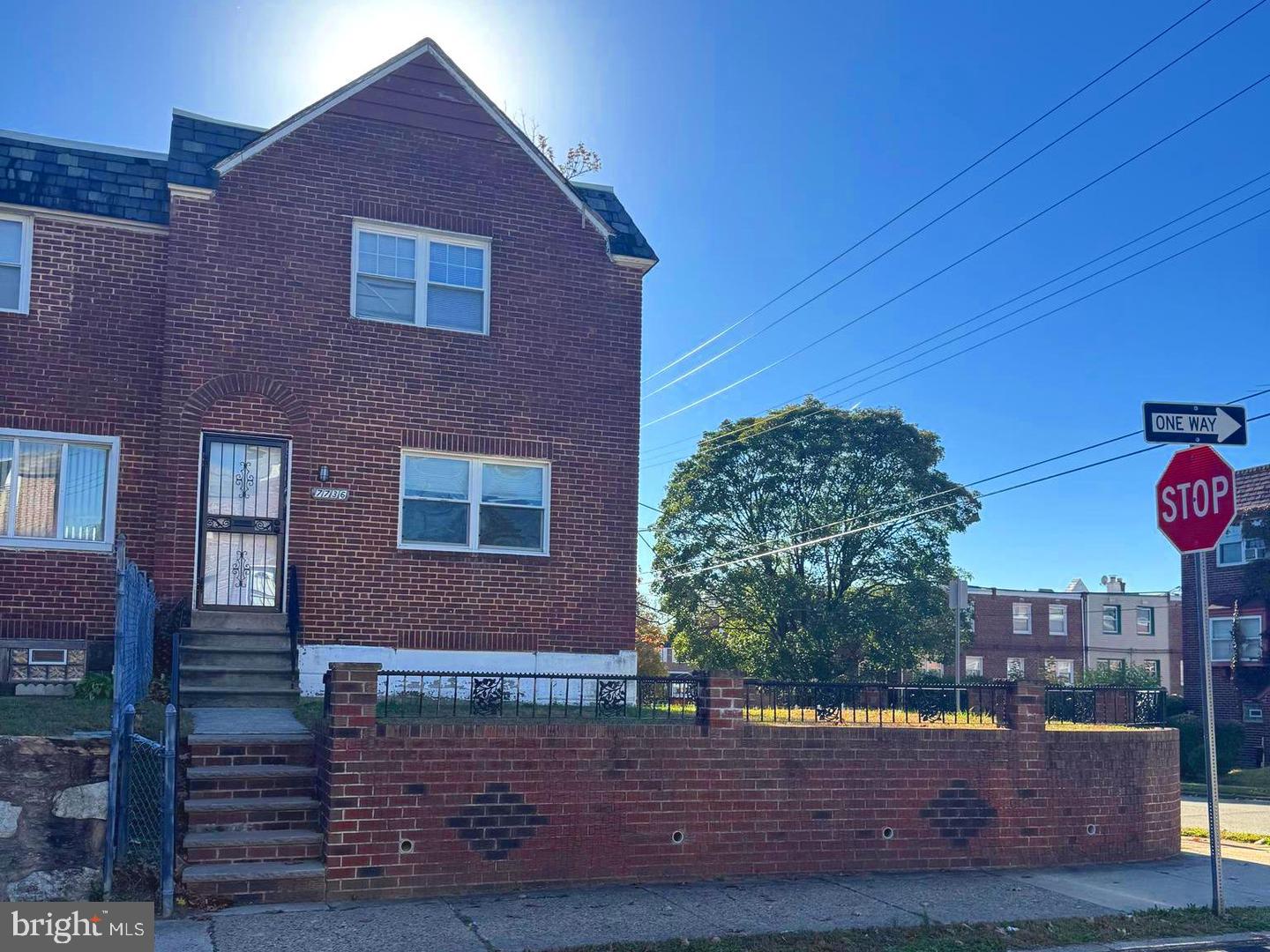 7736 GILBERT ST Property Photo 1