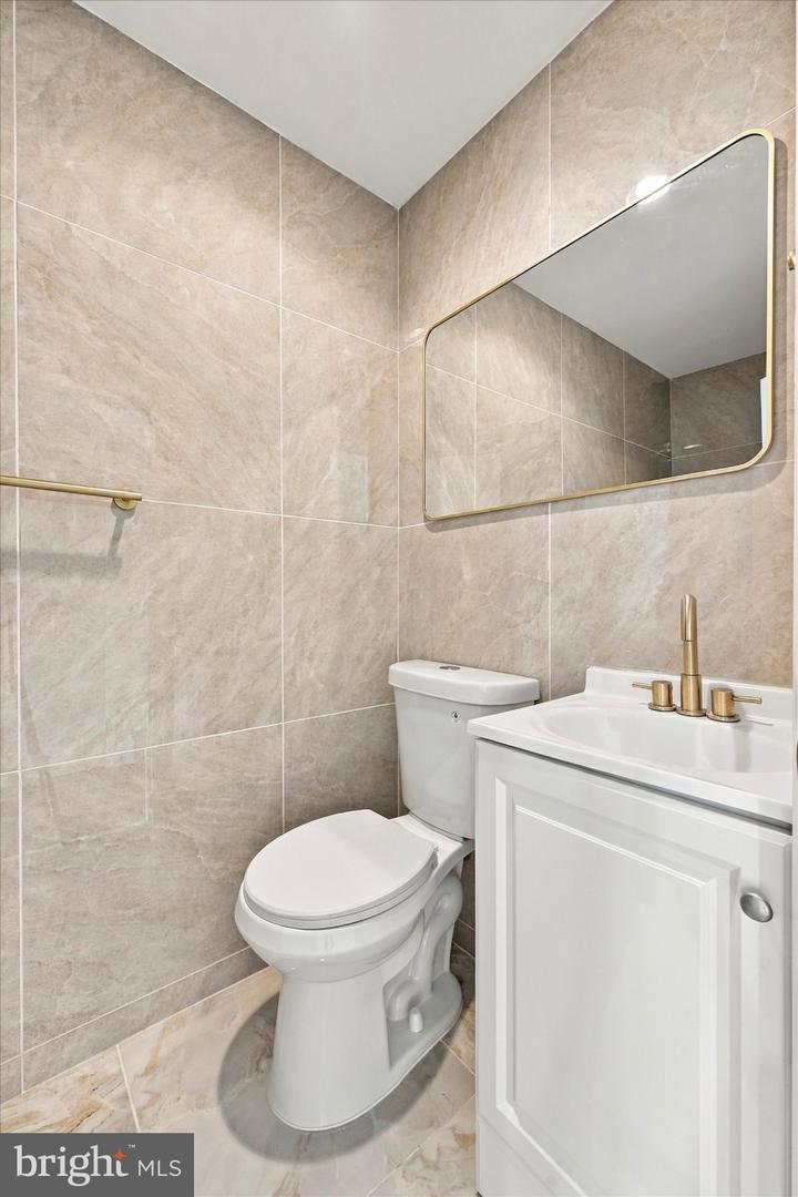 12728 Cabell Rd Property Photo 11