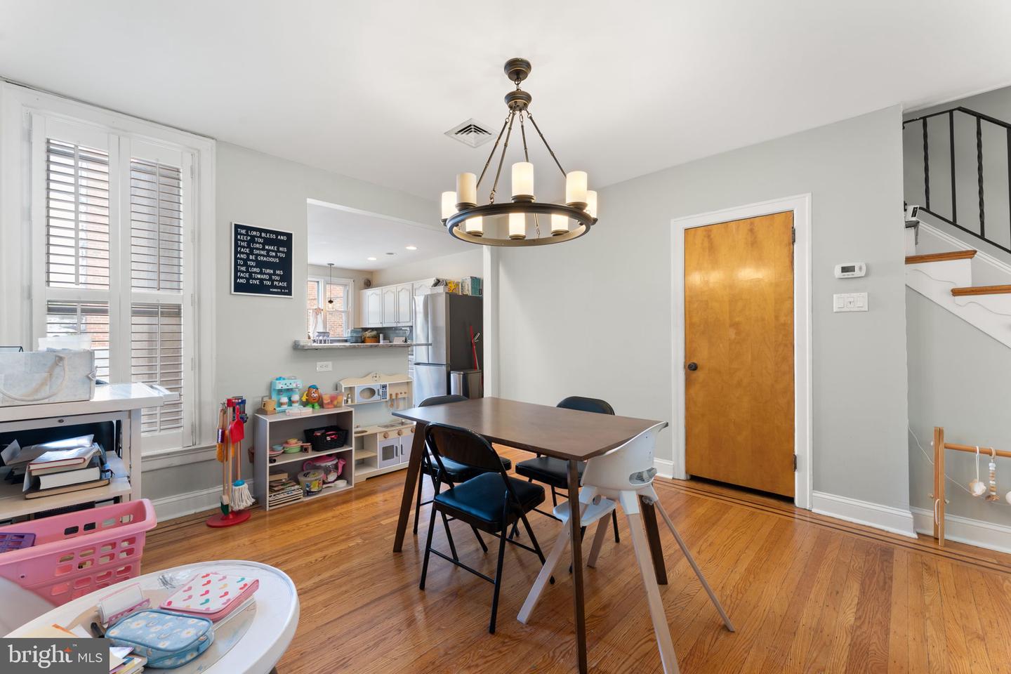 3357 Vaux St Property Photo 9