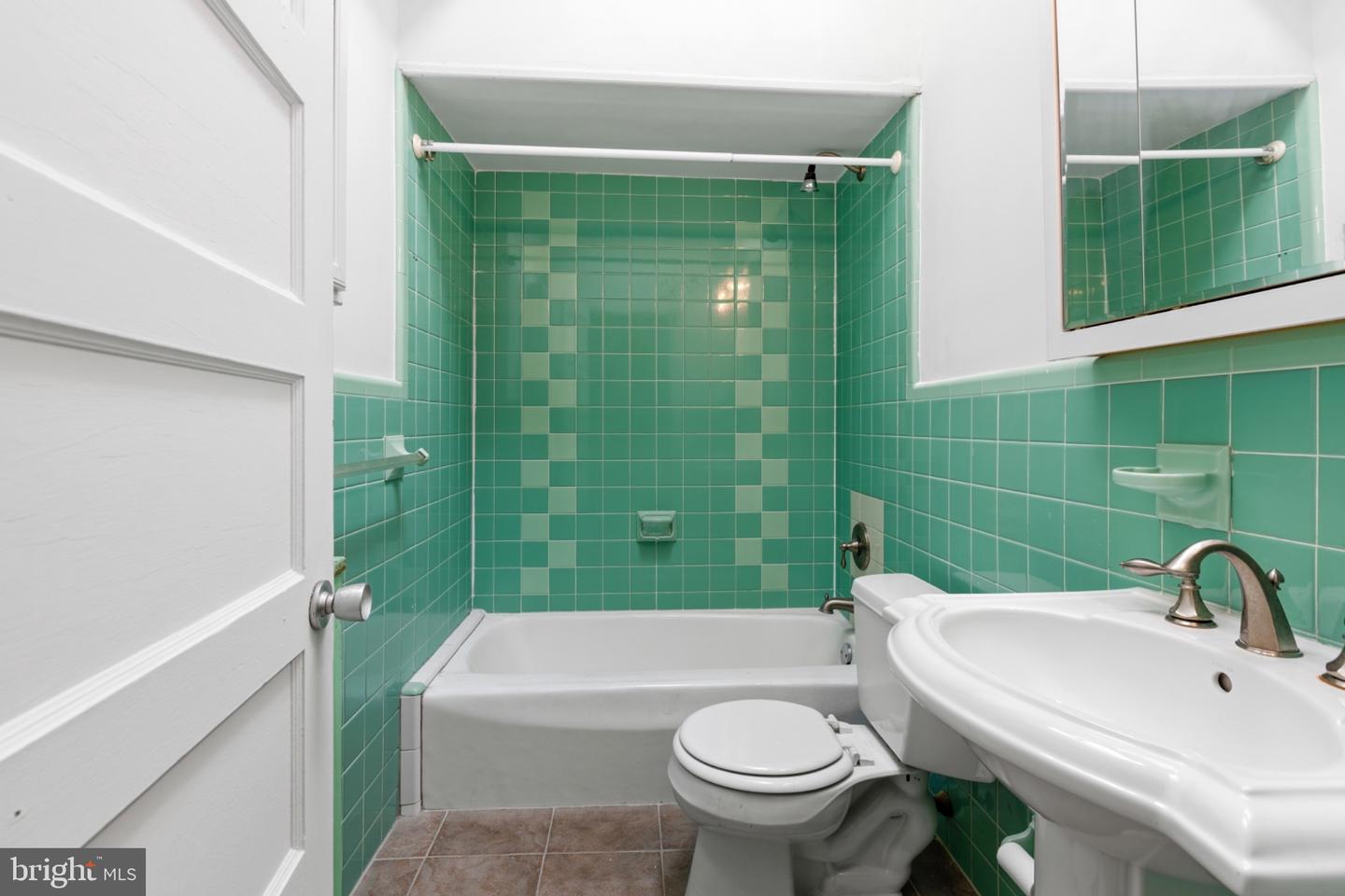 2222 S 66th St Property Photo 25