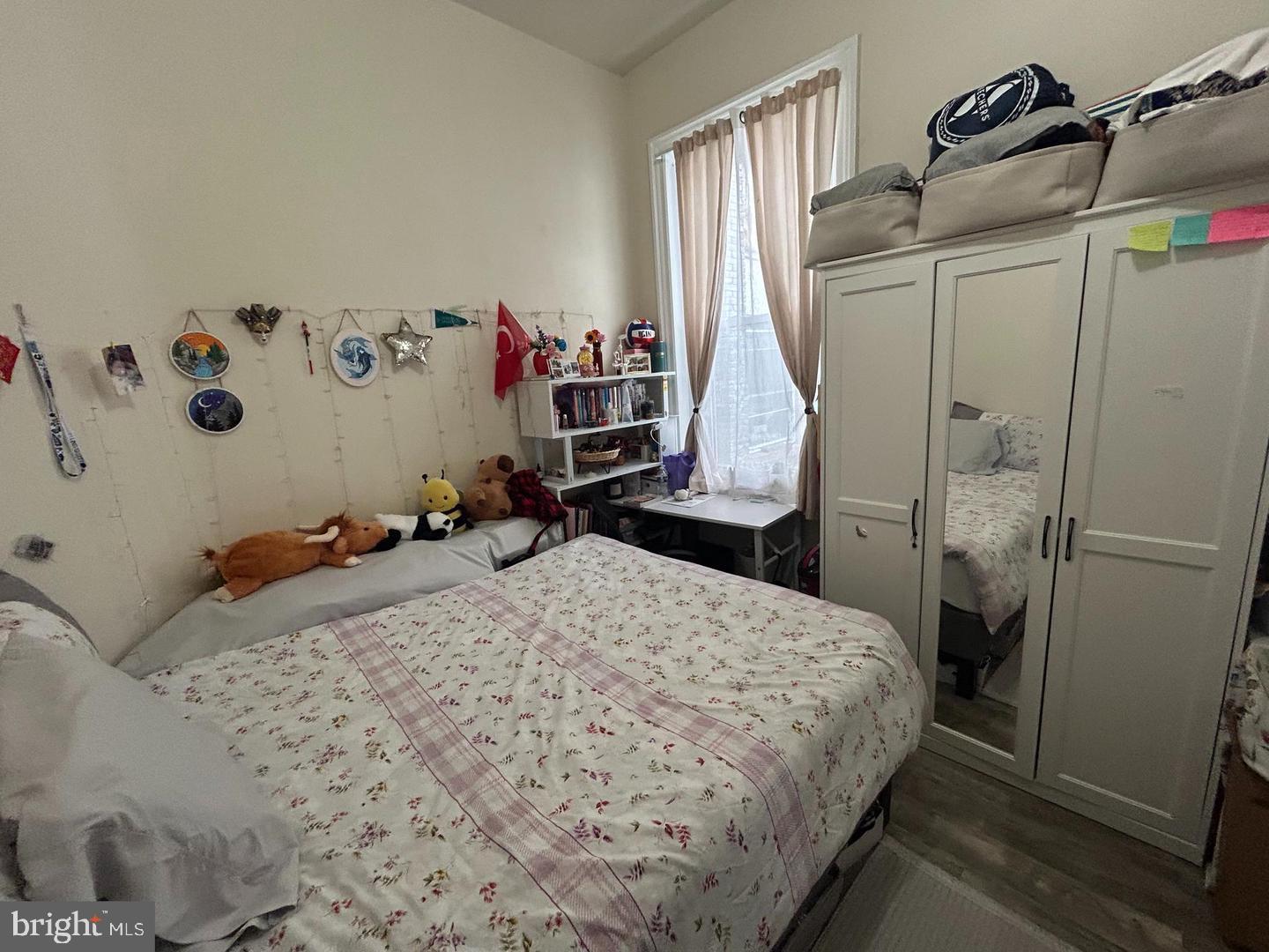 721 Sansom St #3b Property Photo 7