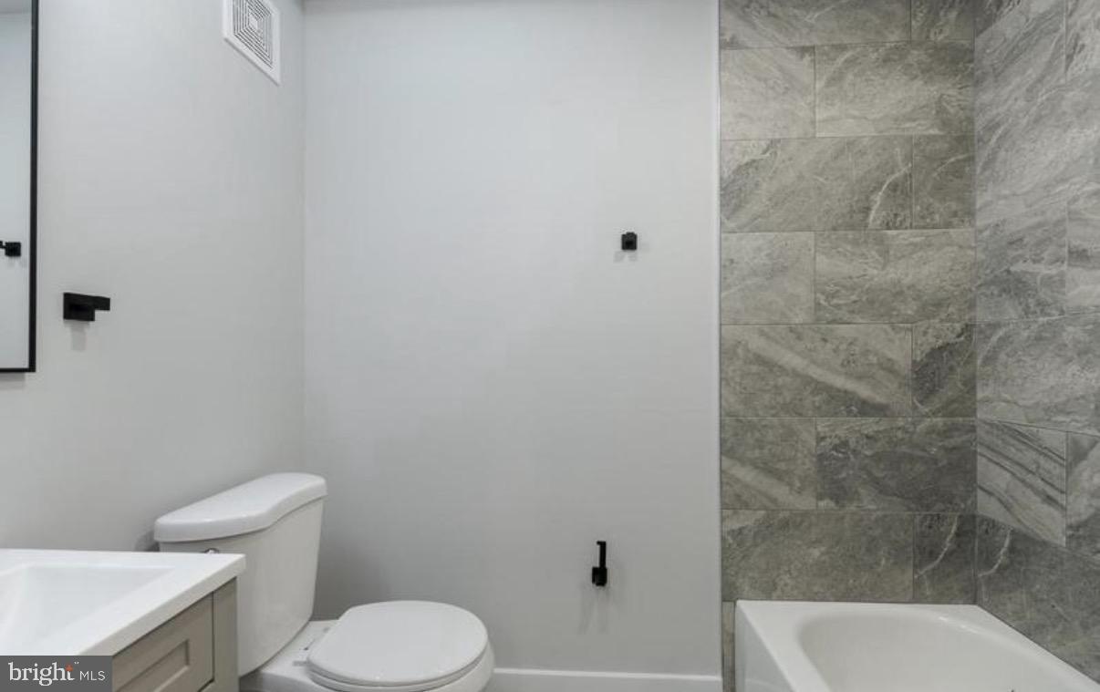 3108 Haverford Ave Property Photo 8