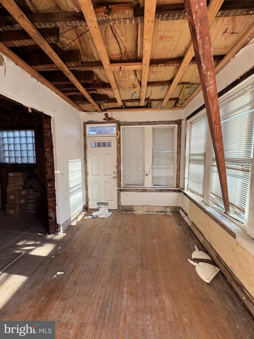 1951 N 52nd St Property Photo 13