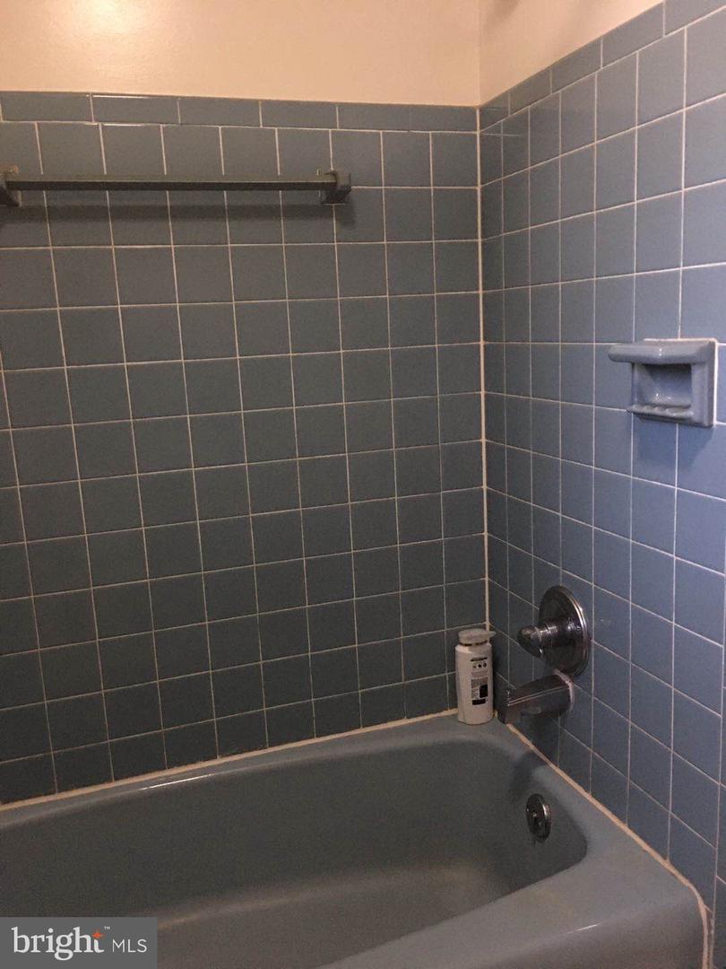 202 N Clifton St Property Photo 9