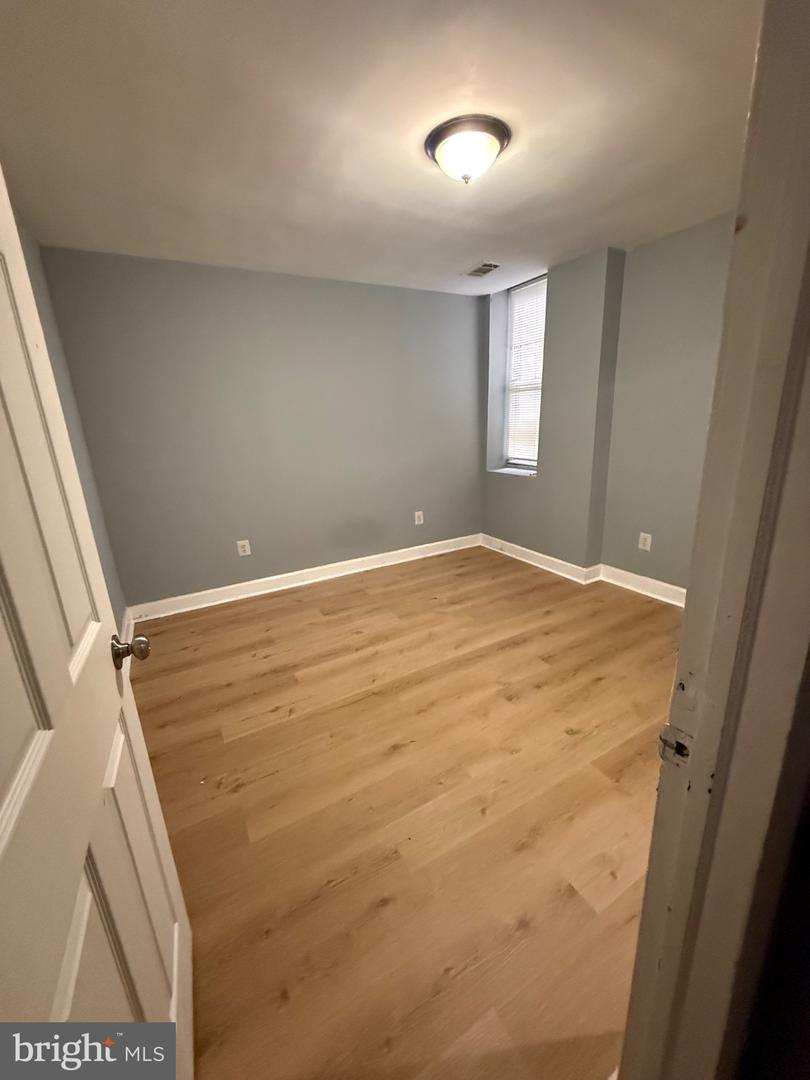 1016 W Erie Ave Property Photo 2
