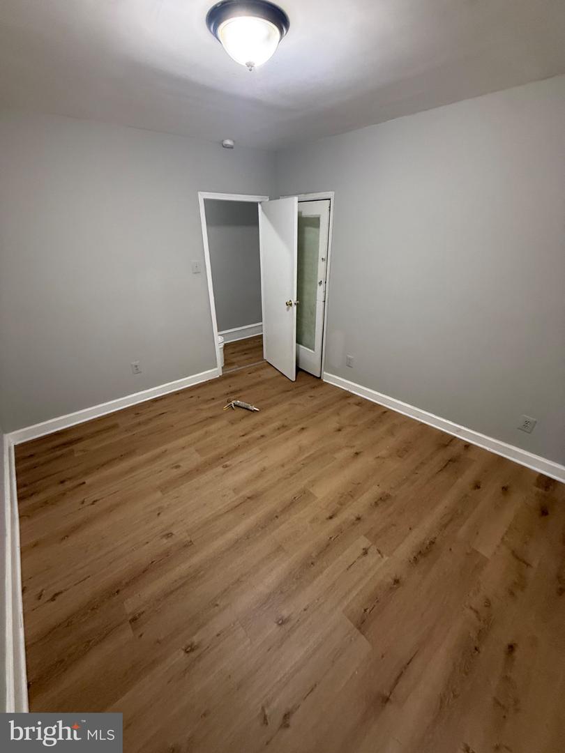 1016 W Erie Ave Property Photo 6