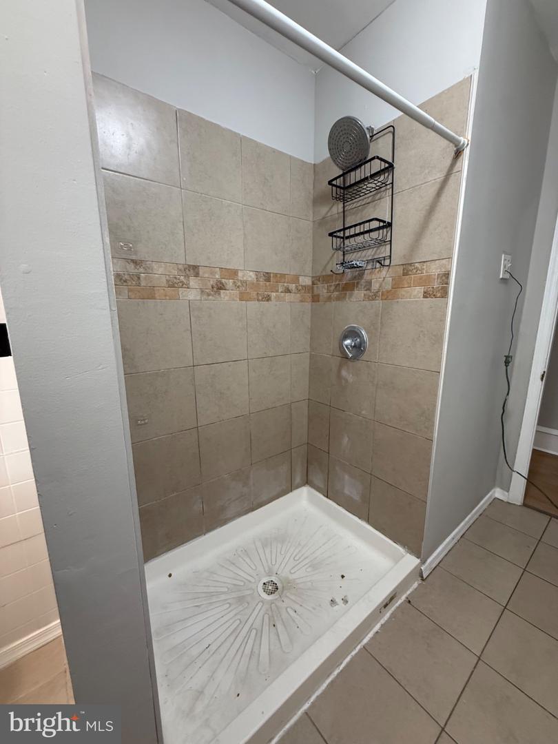 1016 W Erie Ave Property Photo 14