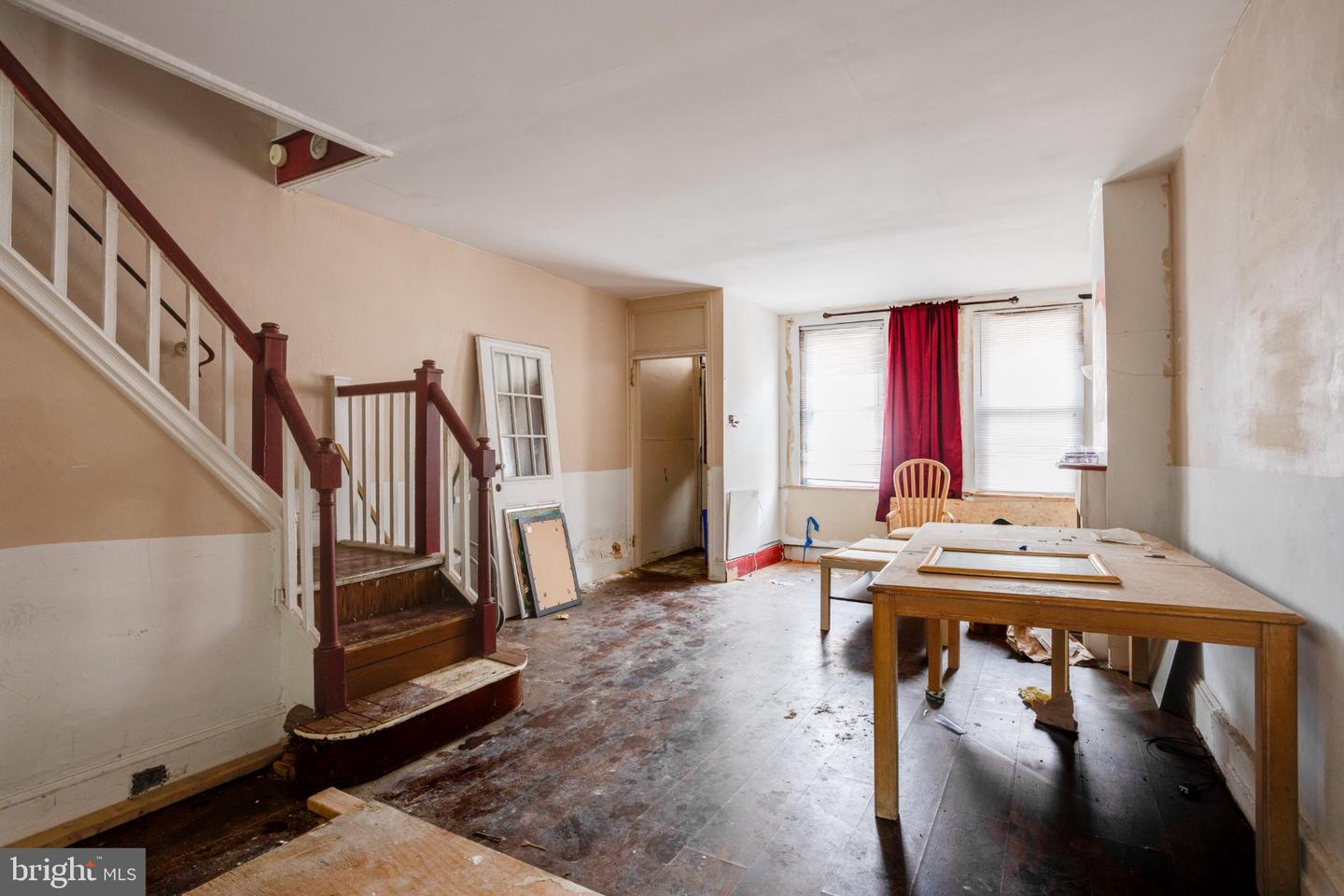 2034 Manton St Property Photo 8