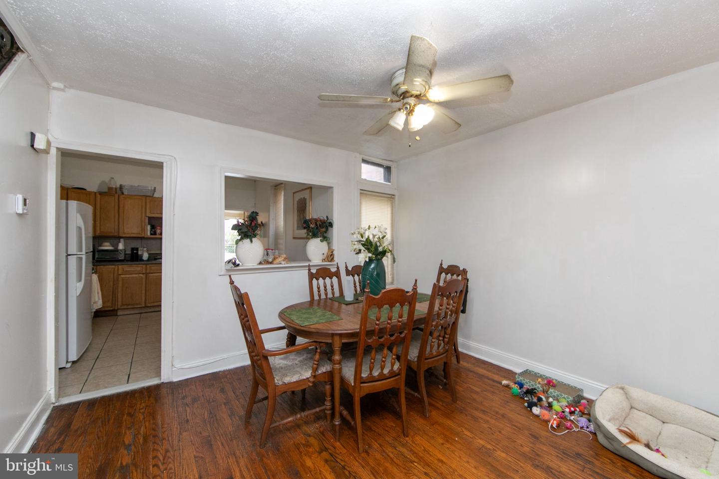 5323 Parrish St Property Photo 6