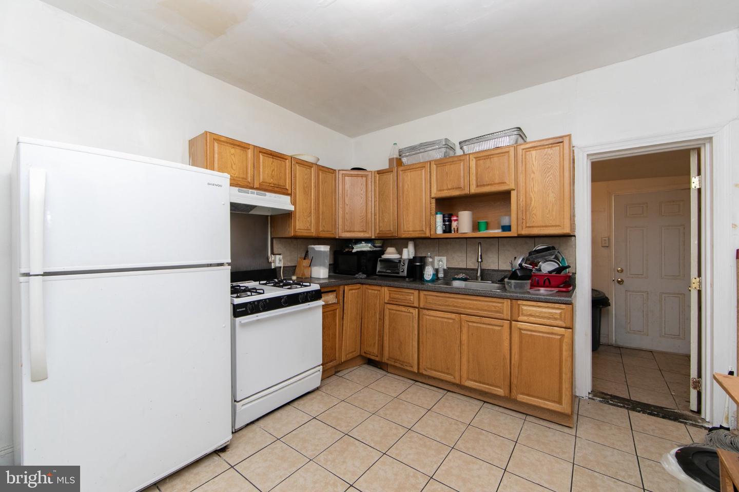 5323 Parrish St Property Photo 8