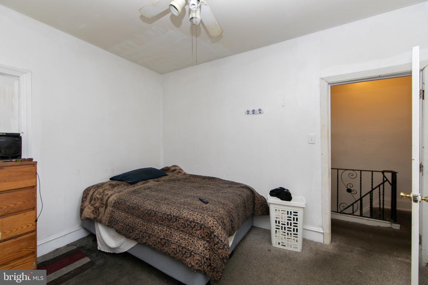 5323 Parrish St Property Photo 16