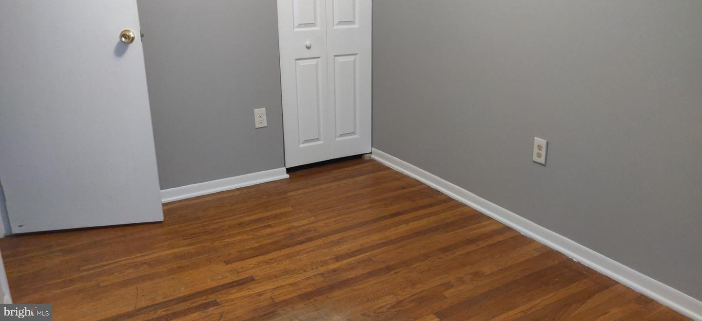 58 E Walnut Ln Property Photo 19