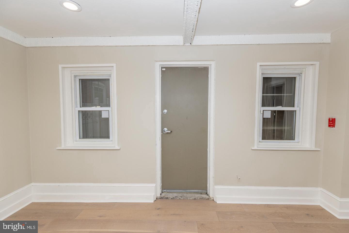 901 Clinton St #3 Property Photo 18