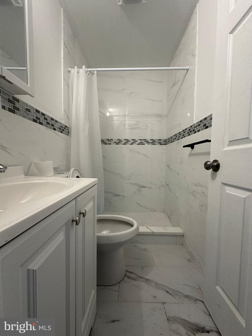 3843 Baring St Property Photo 30