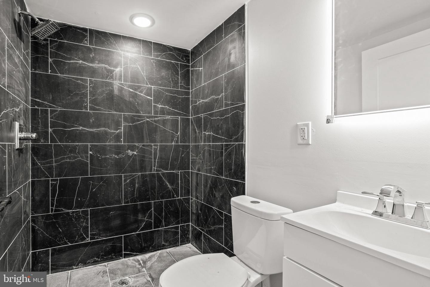 2655 Wilder St #a Property Photo 16