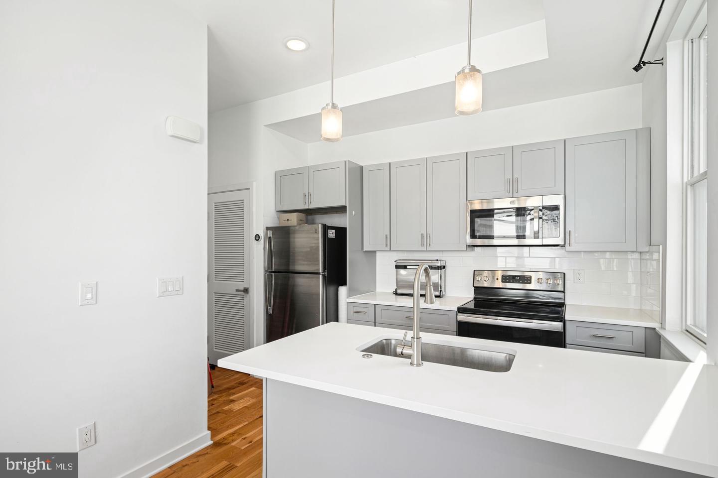 2722 W Master St Property Photo 2