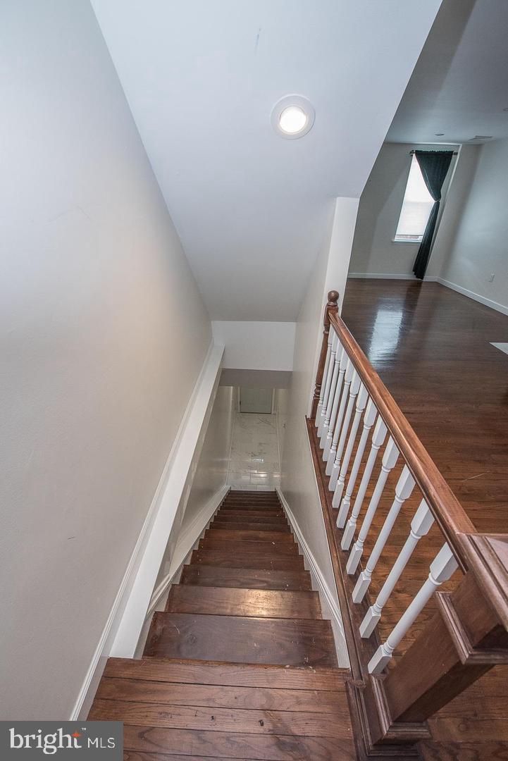 531 S 17th St ##2 - Second Floor Property Photo 3