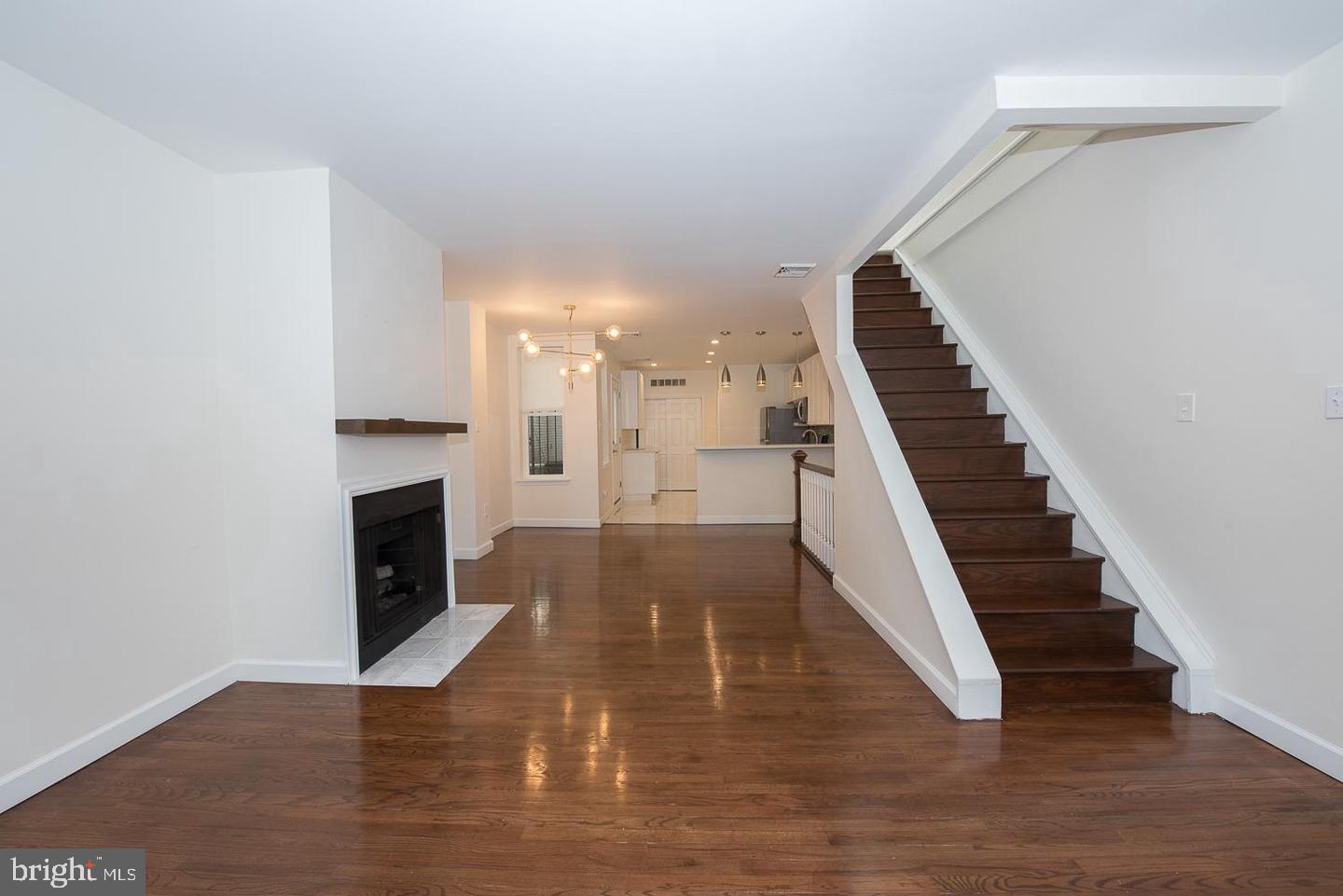 531 S 17th St ##2 - Second Floor Property Photo 14