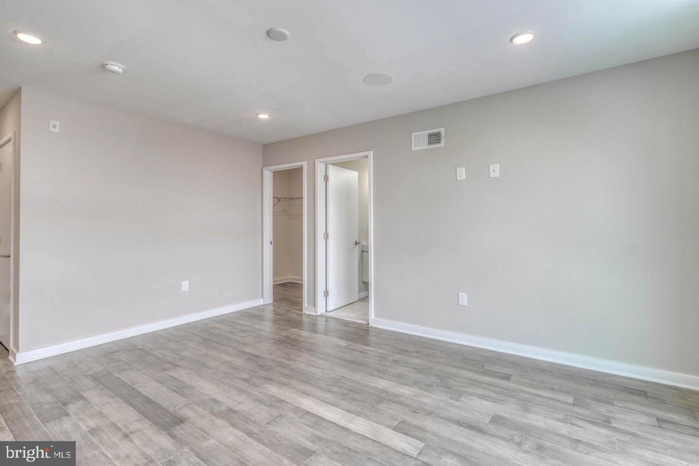 1747 Tilghman St Property Photo 4