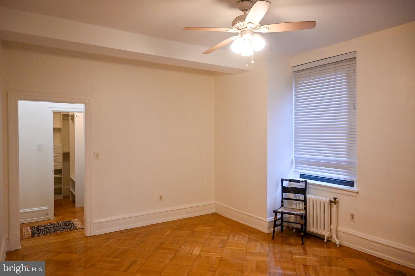 250 S 13th St #3g Property Photo 8