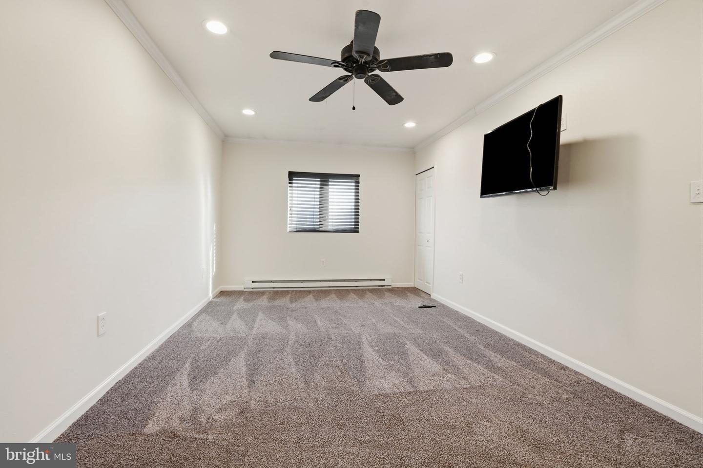 1111 Warwick St Property Photo 5