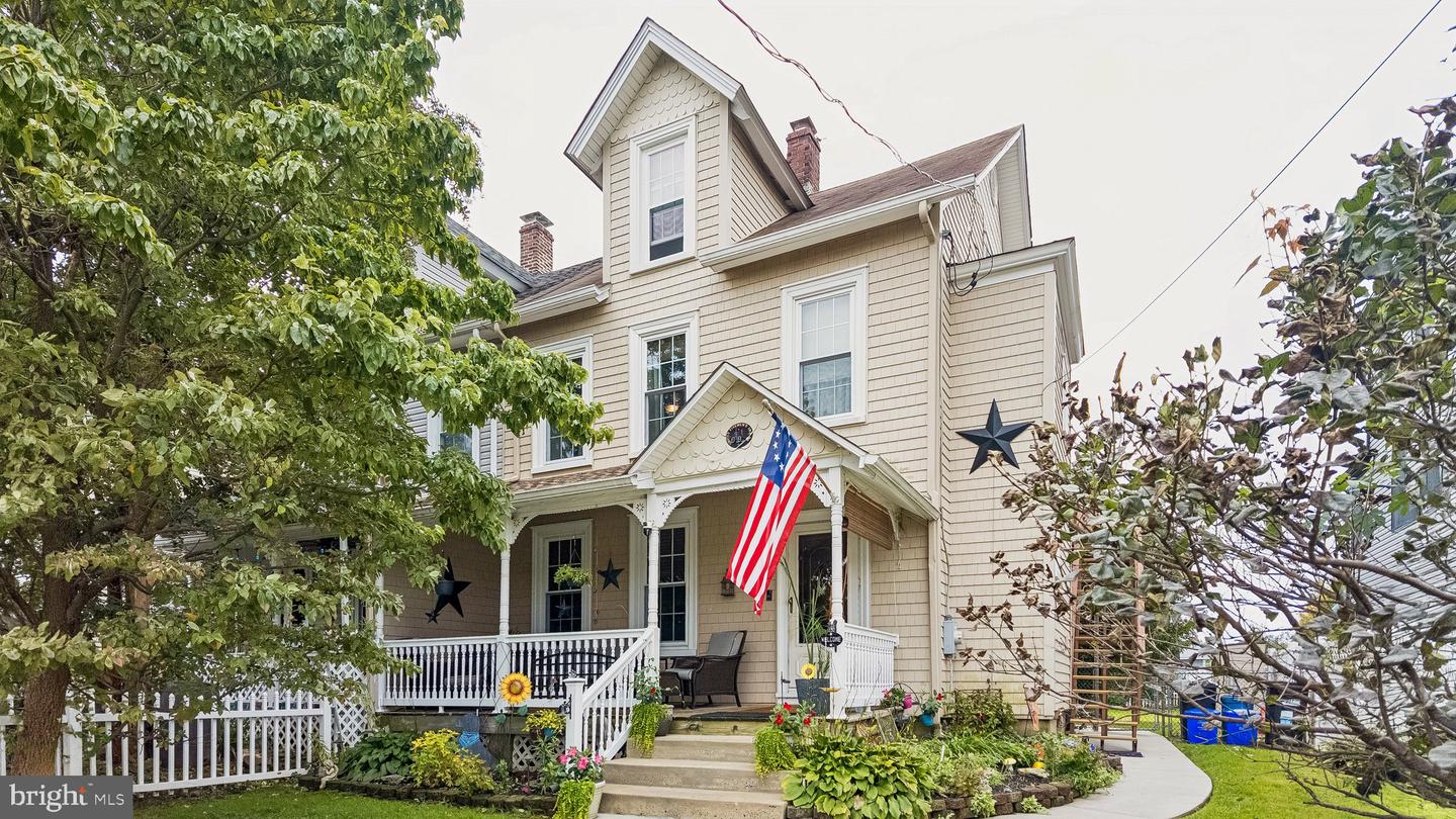 1712 FULMER ST Property Photo 1