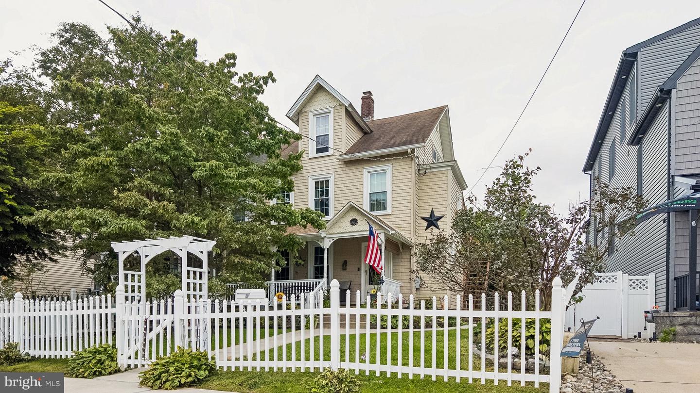 1712 Fulmer St Property Photo 3