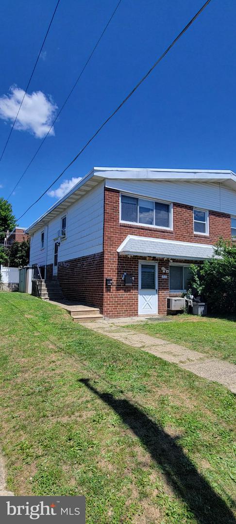 717 Sanford St #2 Property Photo 1