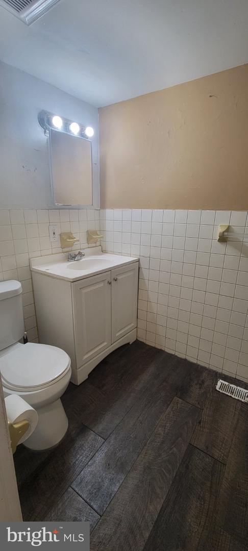 8800 Cottage St #1 Property Photo 12