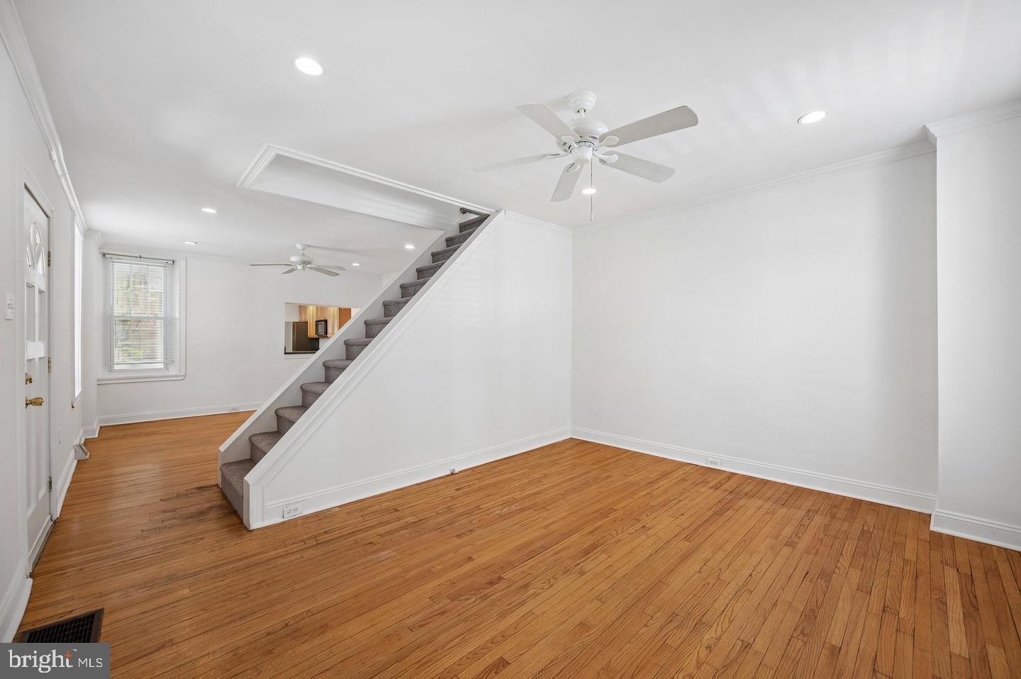 447 Dupont St Property Photo 3