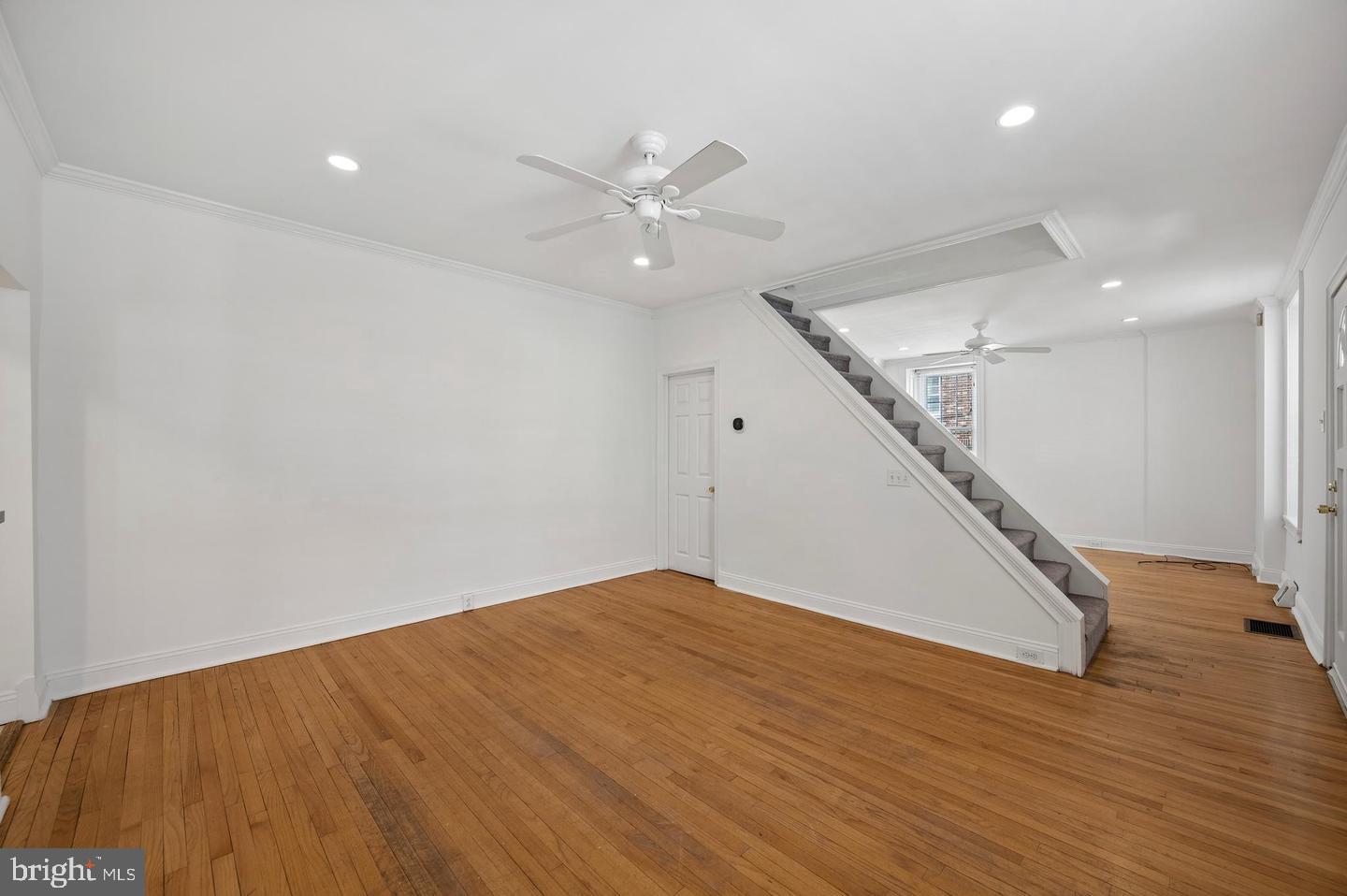 447 Dupont St Property Photo 6