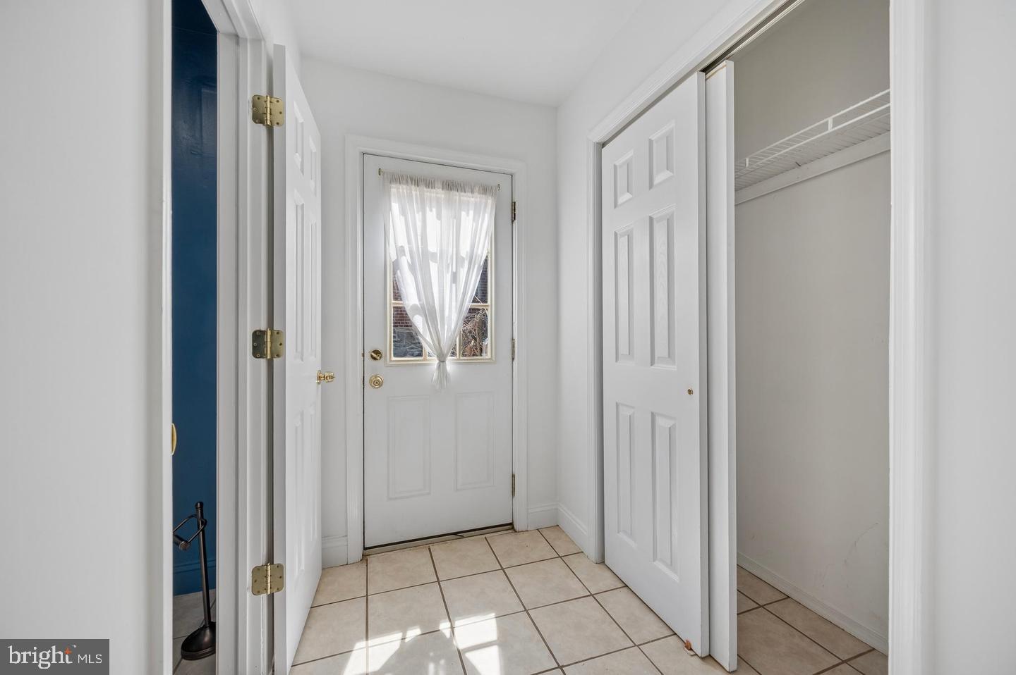 447 Dupont St Property Photo 11