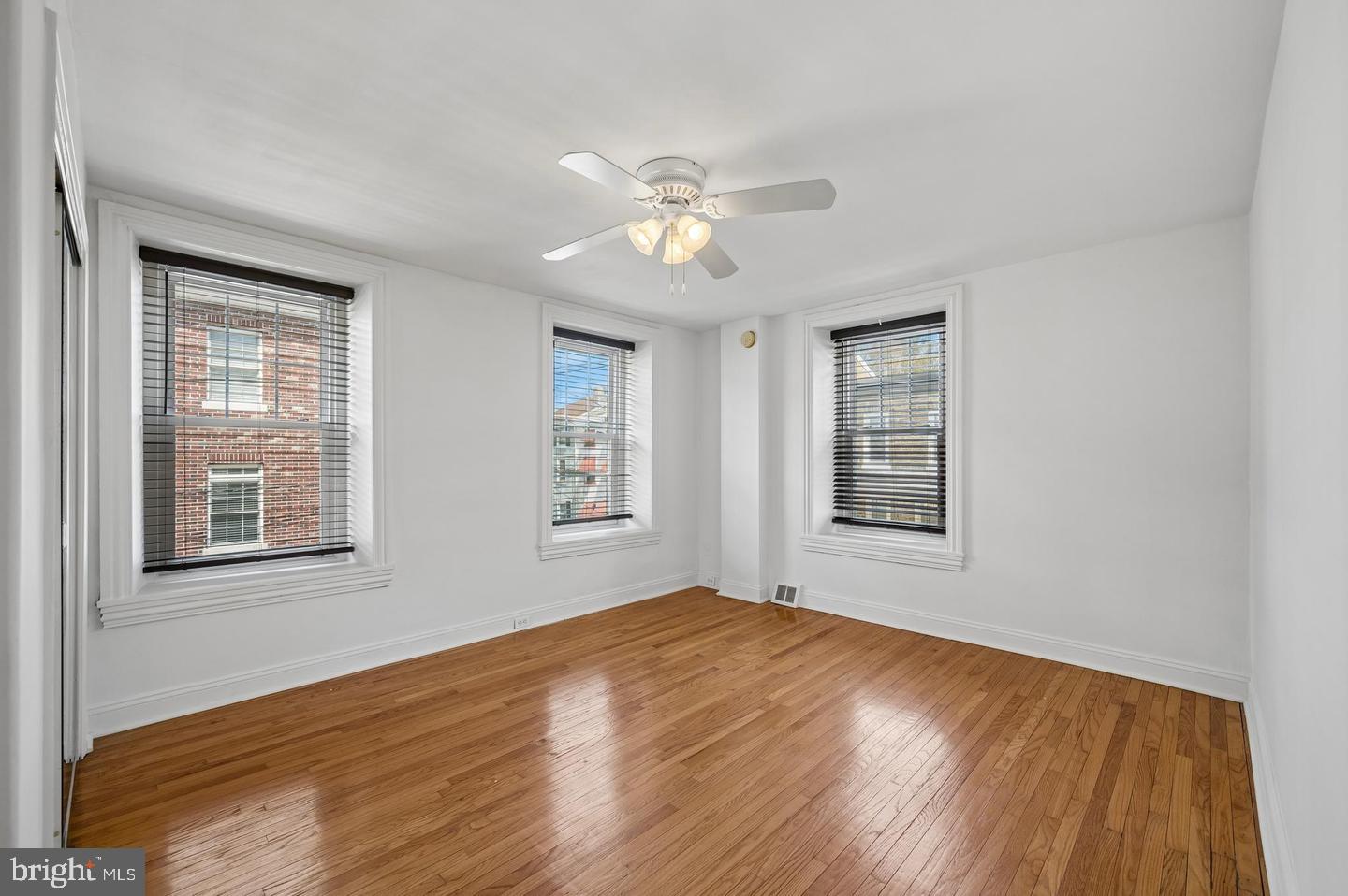 447 Dupont St Property Photo 13