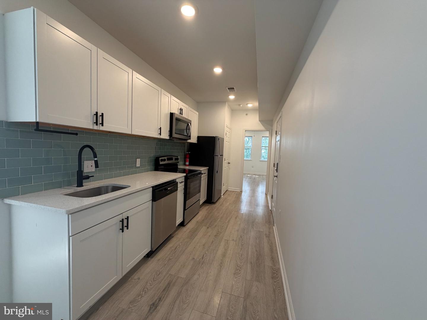 848 N 41st St #2 Property Photo 8