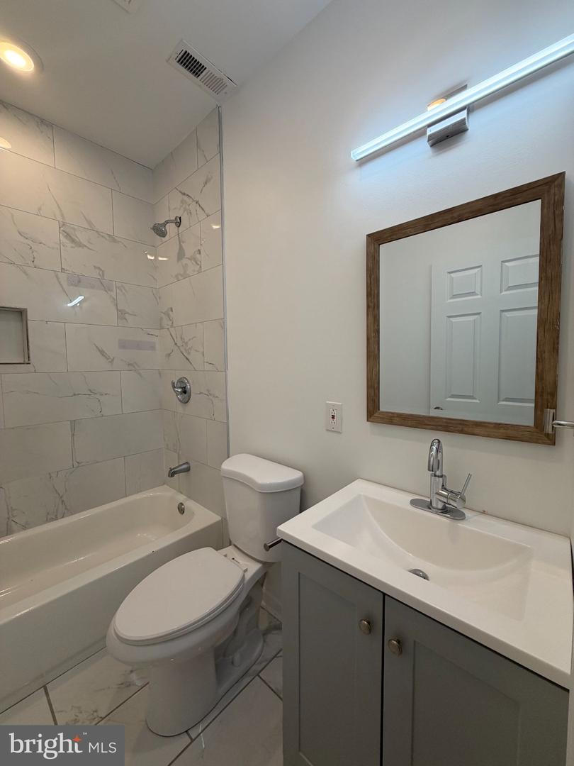 848 N 41st St #2 Property Photo 19