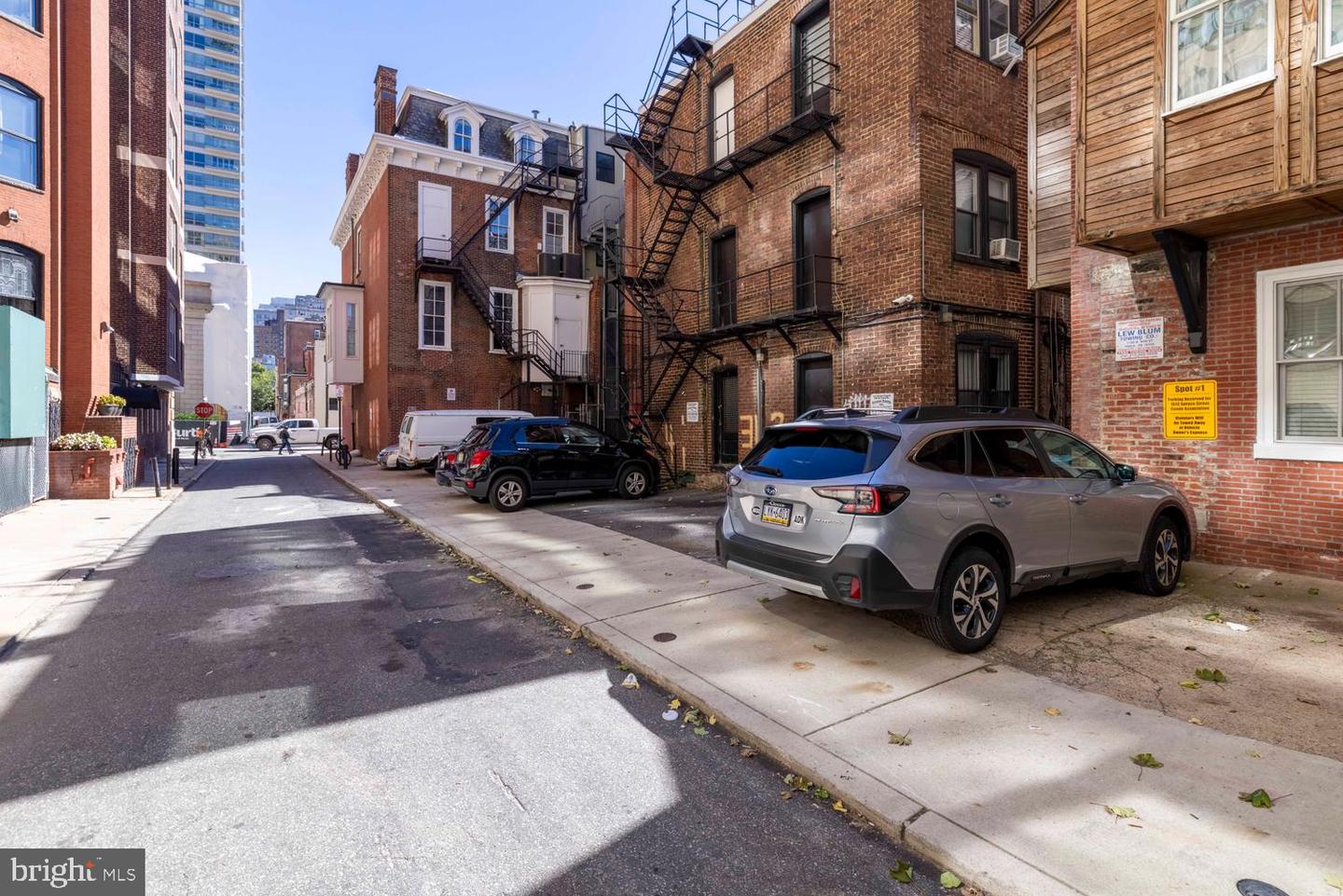 1813 Spruce St #4r Property Photo 2