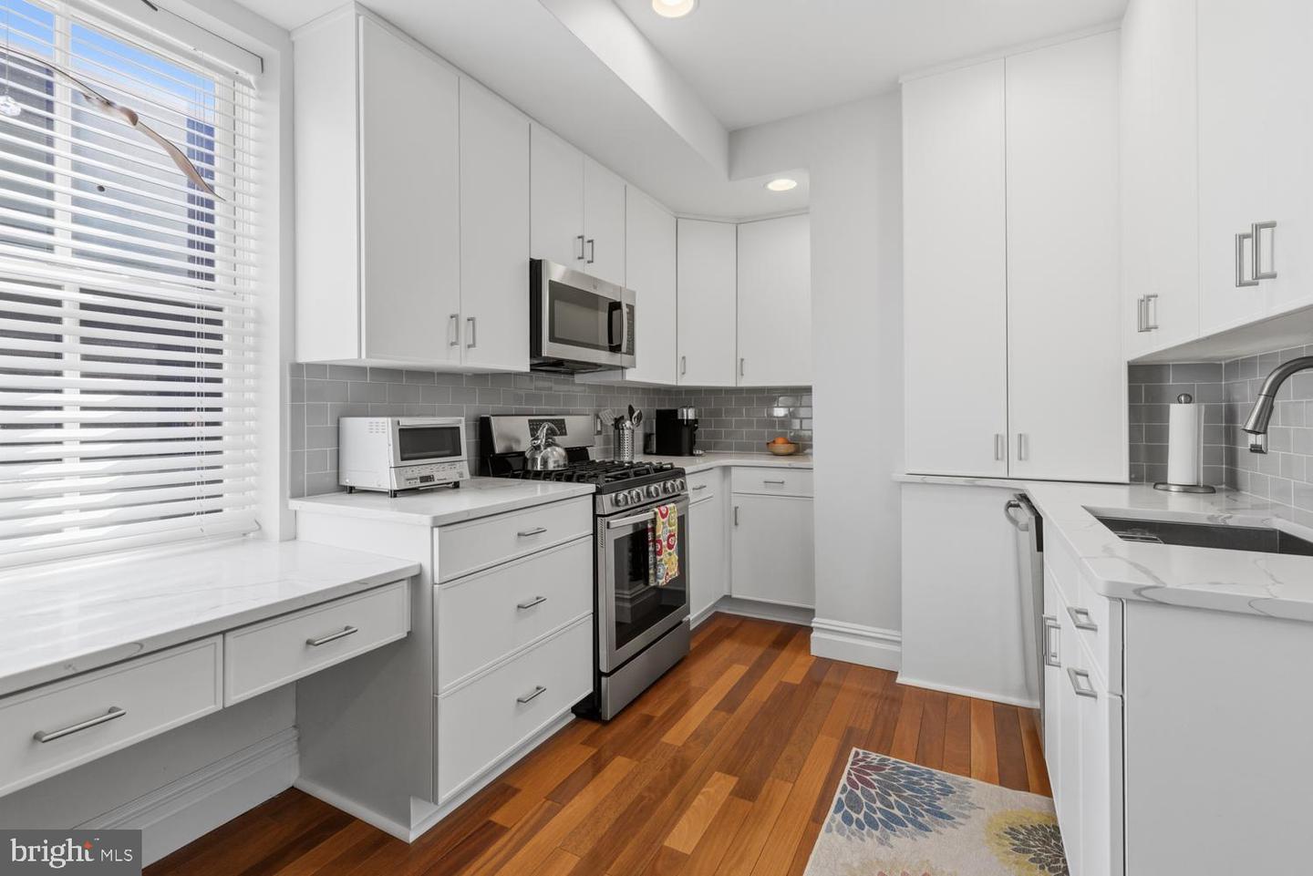 1813 Spruce St #4r Property Photo 5