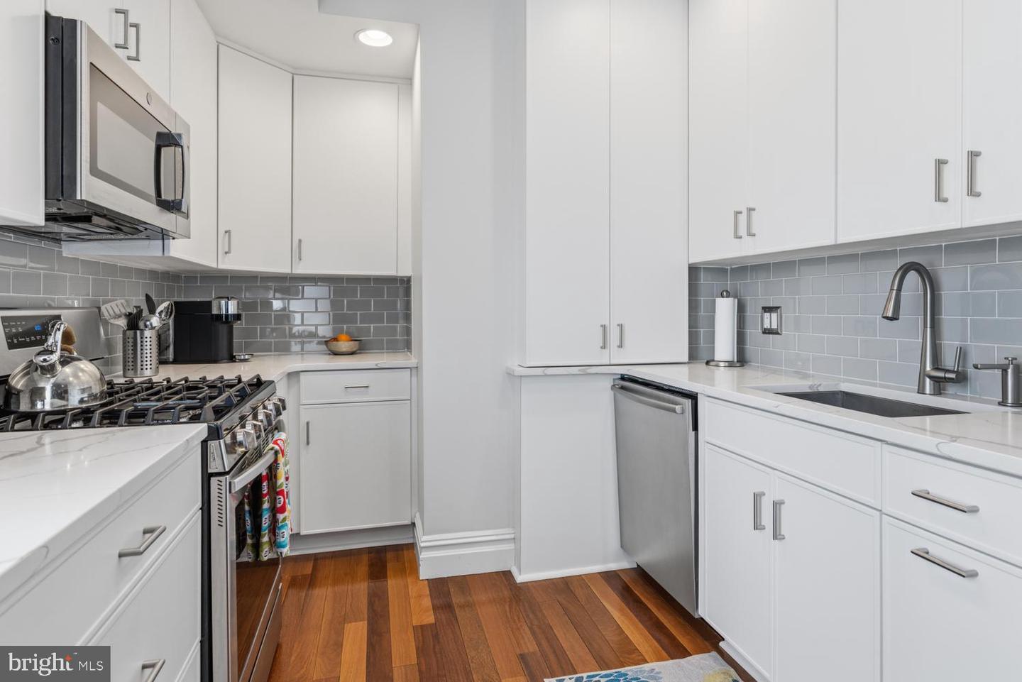 1813 Spruce St #4r Property Photo 6