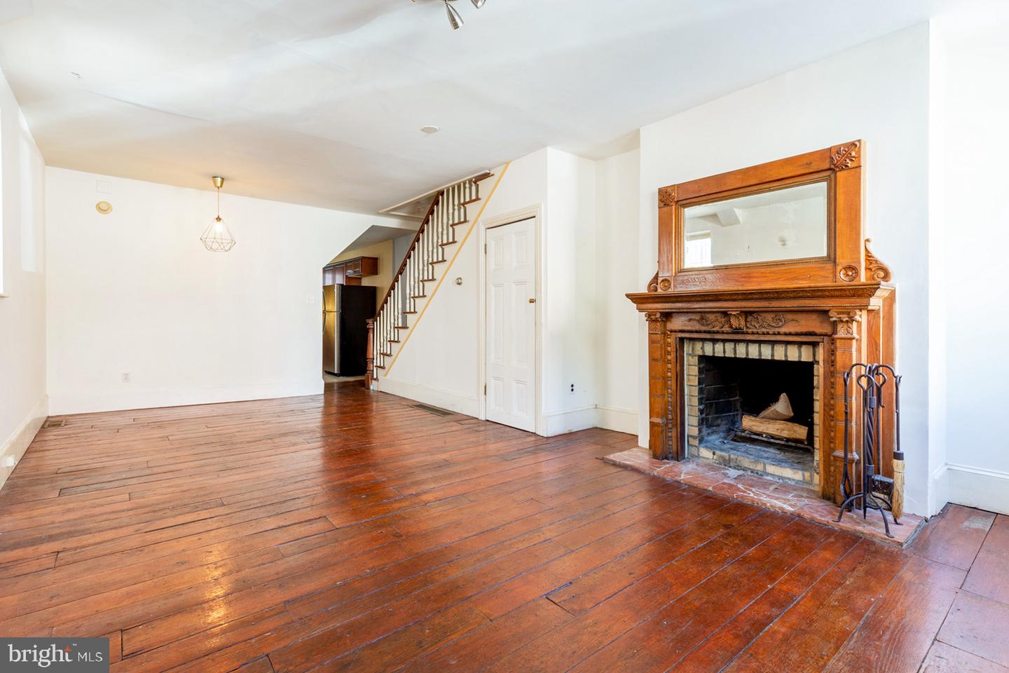 1006 Bainbridge St #1 Property Photo 1