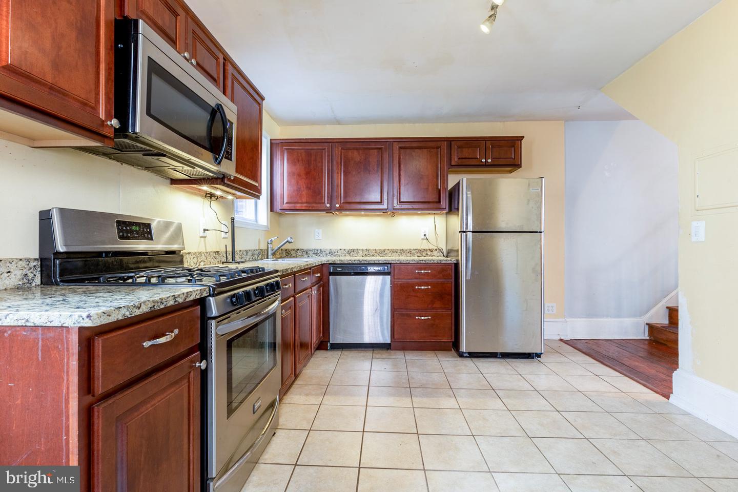 1006 Bainbridge St #1 Property Photo 13